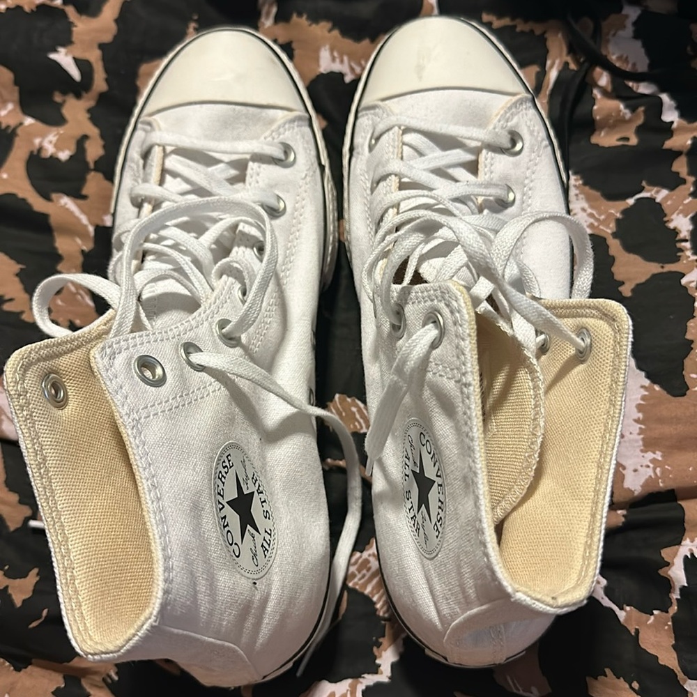 CONVERSE gently worn, women’s high top platform size 10